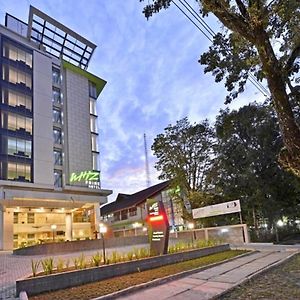 Whiz Prime Hotel Khatib Sulaiman Padang